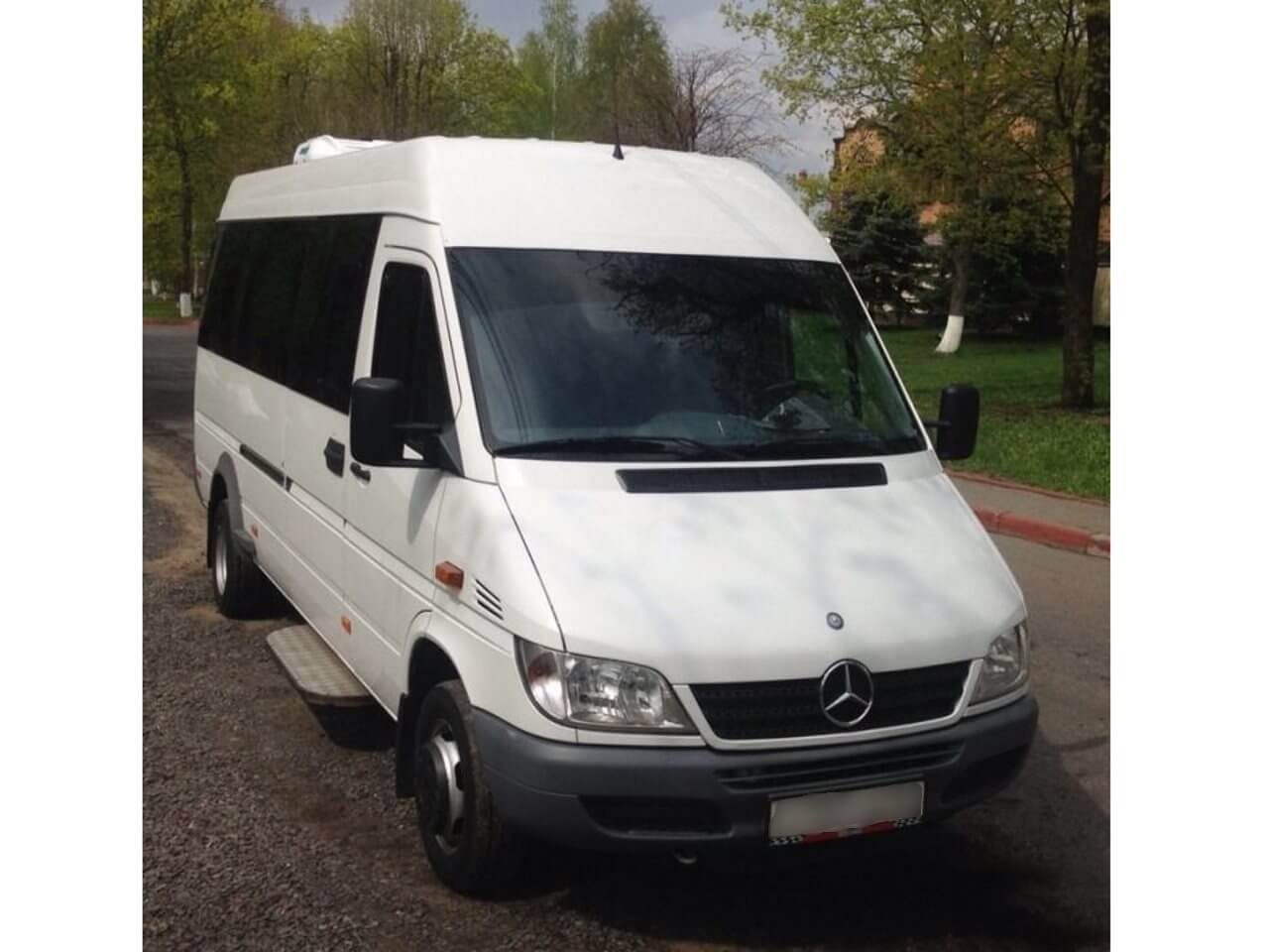 Mercedes-Benz Sprinter 413 Mercedes-Benz Sprinter 413